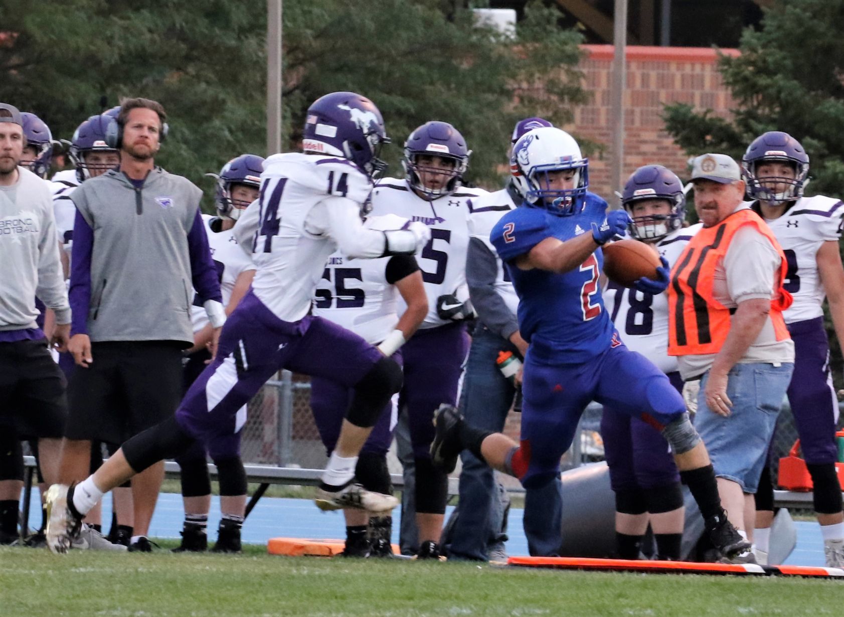 Douglas hosts Belle Fourche